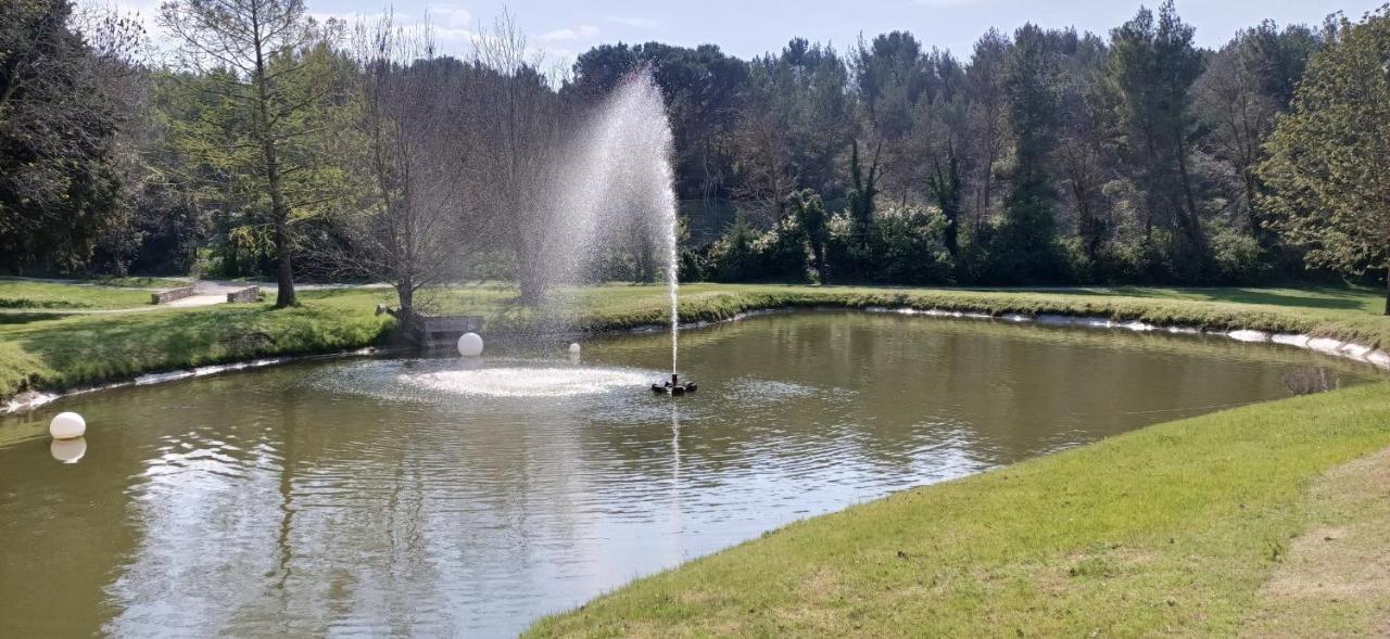 Charmant T2 Climatise Avec Belle Vue , Golf De Pont-Royal Мальмор Экстерьер фото